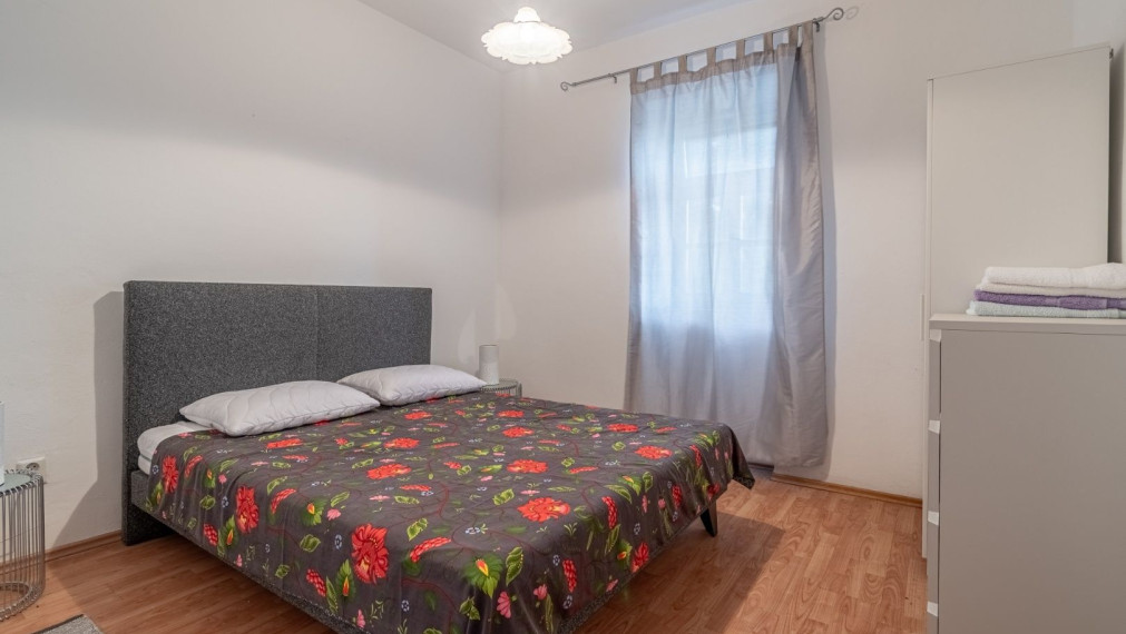 Krásny dvojdom s bazénom a výhľadom na more – Peruški