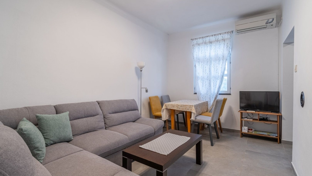 Krásny dvojdom s bazénom a výhľadom na more – Peruški