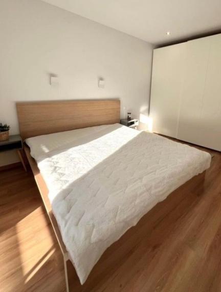 Na prenájom zrekonštruovaný 2i byt, Komárnická ulica