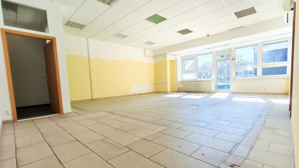 OBCHODNÝ PRIESTOR NA PRENÁJOM, Trenčianska ulica