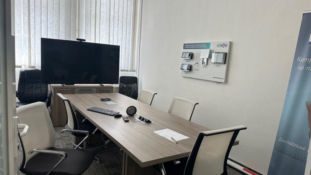 Priestor 168m2 na vyvýšenom prízemí v blízkosti Klientskeho centra, Bratislava II