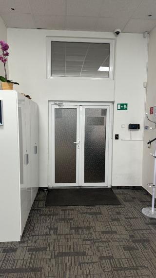 Priestor 168m2 na vyvýšenom prízemí v blízkosti Klientskeho centra, Bratislava II