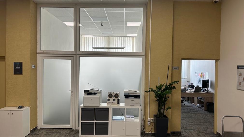 Priestor 168m2 na vyvýšenom prízemí v blízkosti Klientskeho centra, Bratislava II