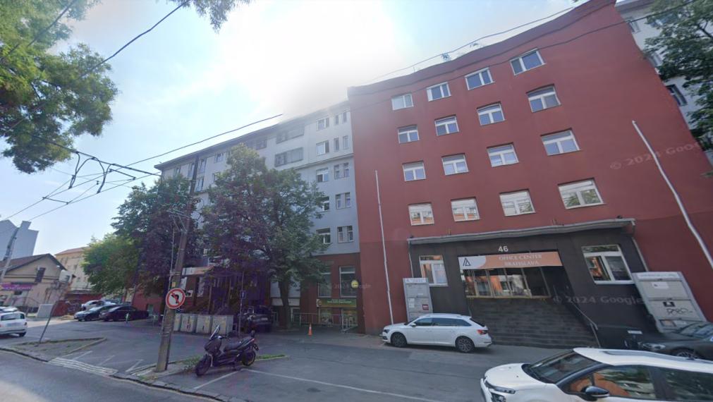 Obchodný priestor vhodný aj na kaviareň na PREDAJ, Záhradnícka – RUŽINOV, BA2