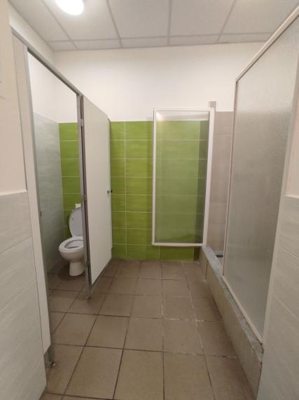 300m2 priestor so ZDRAVOTNÍCKYM ŠTANDARDOM, vysokými stropmi, 2 vstupmi a parkovaním, Hotel Bratislava TOP