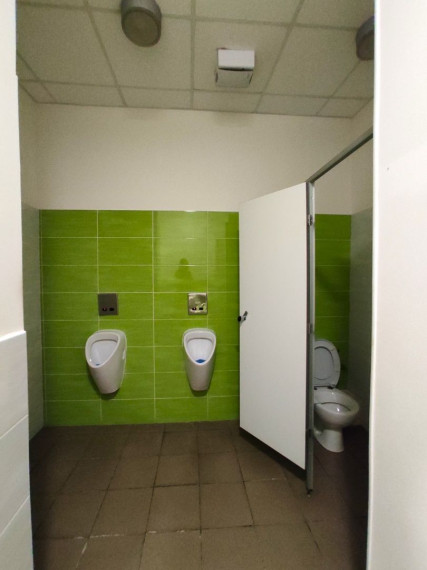 Priestor 300m2 so ZDRAVOTNÍCKYM ŠTANDARDOM, Hotel Bratislava
