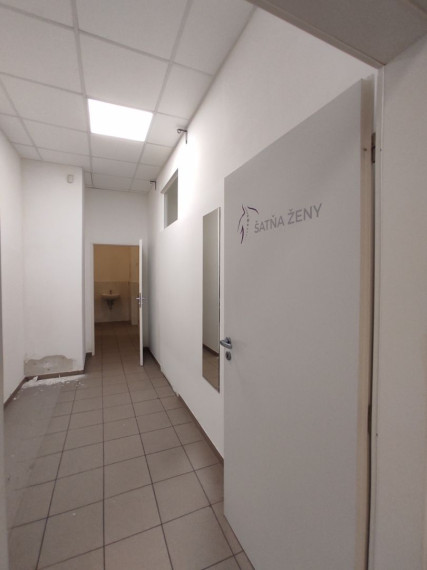 Priestor 300m2 so ZDRAVOTNÍCKYM ŠTANDARDOM, Hotel Bratislava