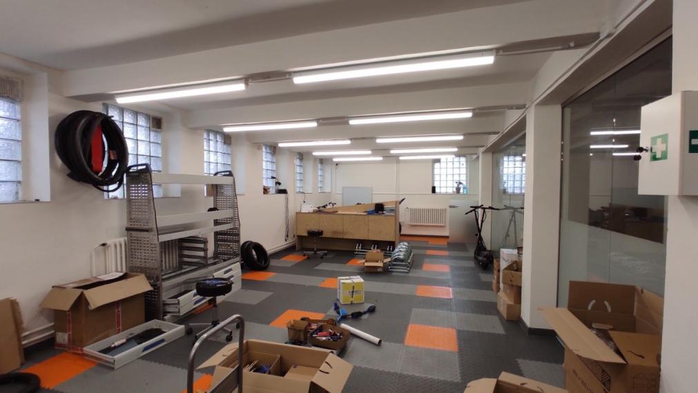 Obchodno-servisno skladový priestor na Račianskej ulici v Novom Meste, 140 m2