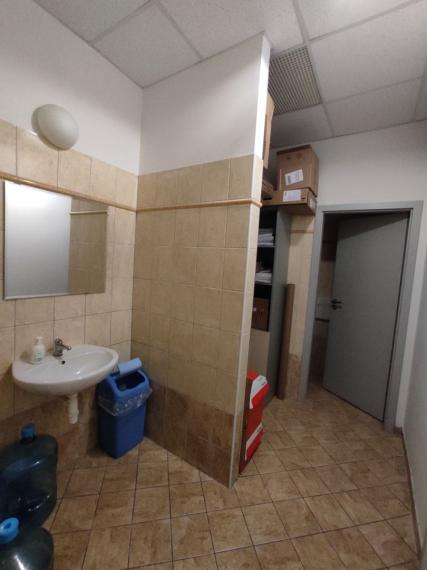 Administratívny celok 4 kancelárií 200m2, s terasou a parkovaním, Račianska ulica, BA3