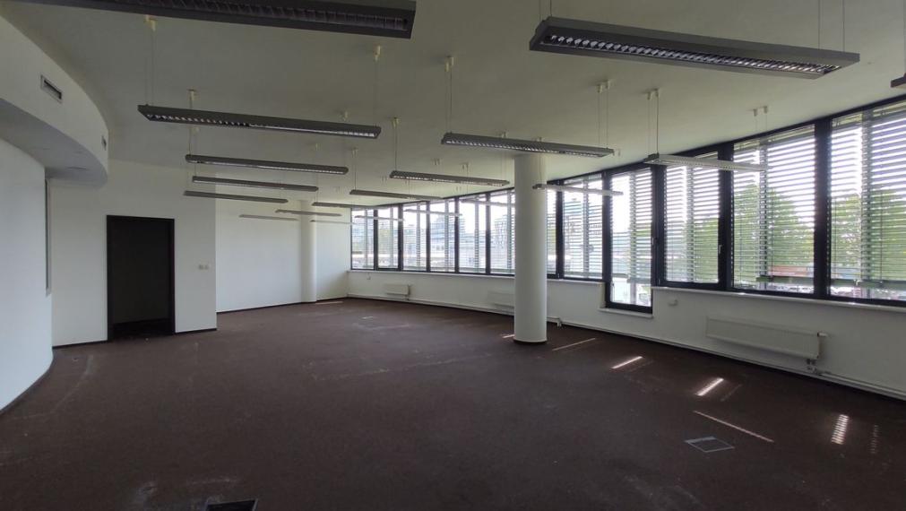 Priestory vhodné na jógu, pilates či telocvičňu v blízkosti ŽST Petržalka