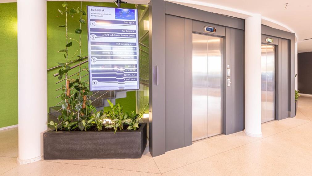 Priestory vhodné na jógu, pilates či telocvičňu v blízkosti ŽST Petržalka