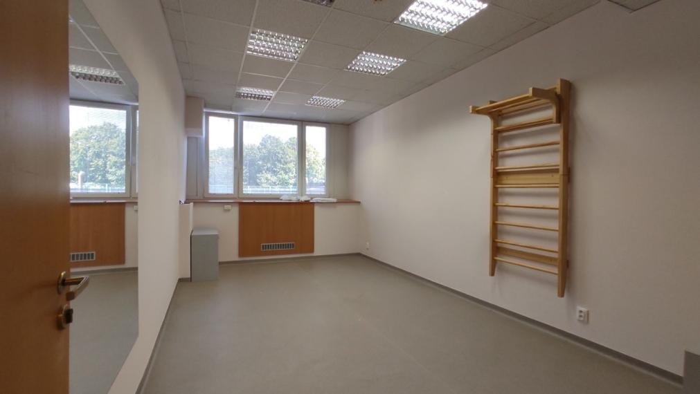 Priestory vhodné na fyzio, masáže, kliniku s parkovaním na Bajkalskej ulici, BAII, 394m2