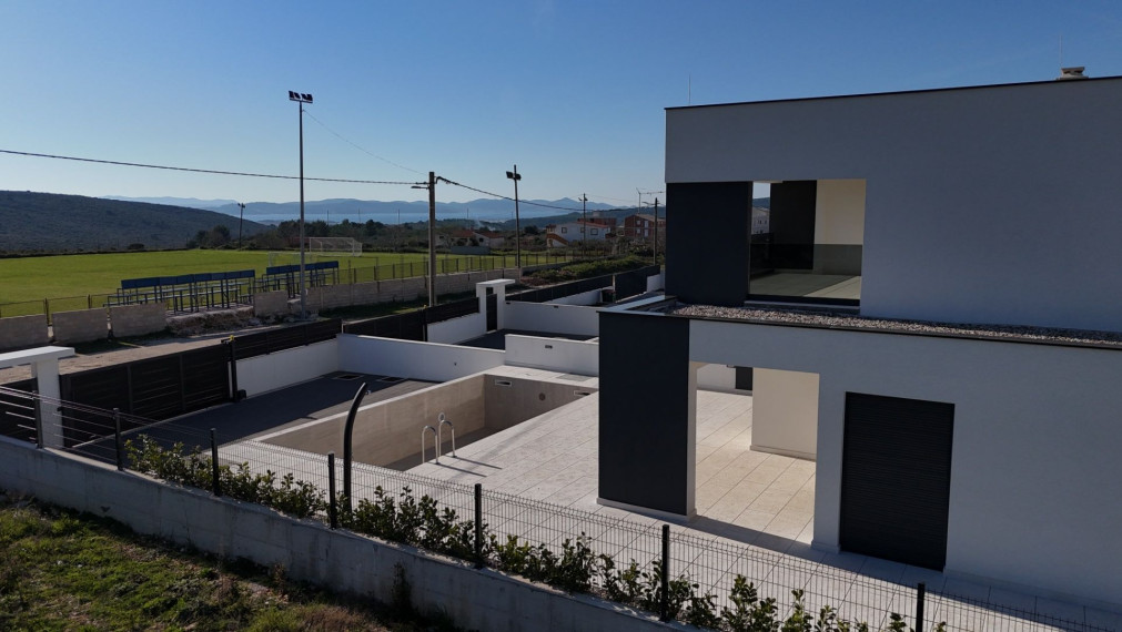 Moderný dom v pokojnom prostredí, Debeljak, Sukošan, 230 m², dom A