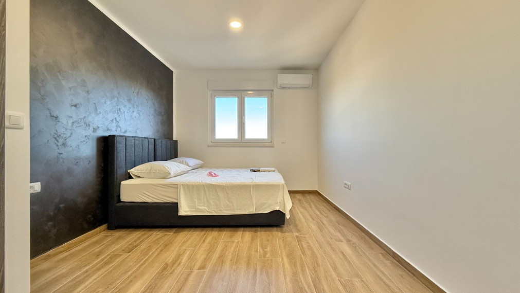 Moderný dom v pokojnom prostredí, Debeljak, Sukošan, 230 m², dom A