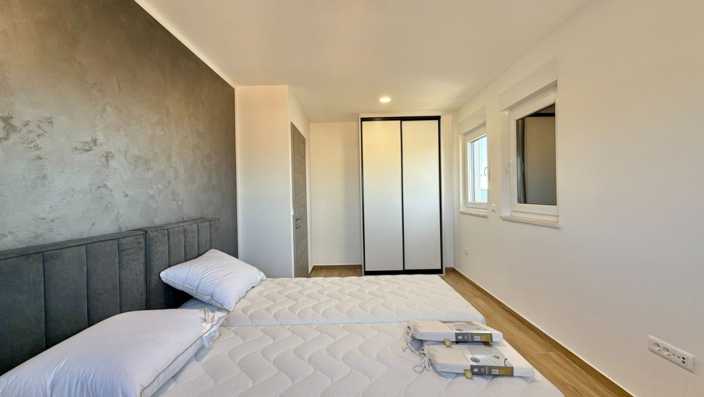 Moderný dom v pokojnom prostredí, Debeljak, Sukošan, 230 m², dom A