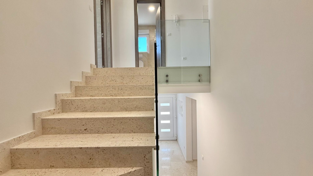 Moderný dom v pokojnom prostredí, Debeljak, Sukošan, 230 m², dom A