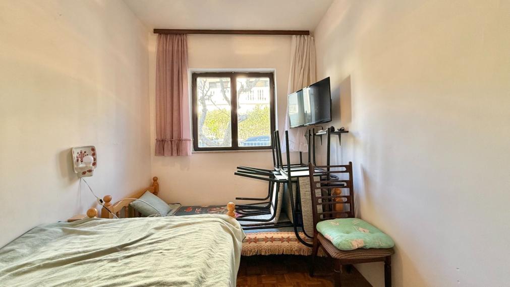 Dom s tromi apartmánmi v centre, Starigrad Paklenica