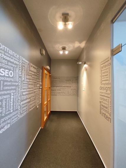 Kancelársky celok v reprezentatívnom historickom objekte v centre, 145 m2