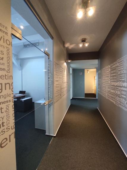 Kancelársky celok v reprezentatívnom historickom objekte v centre, 145 m2