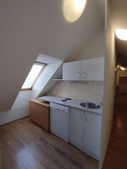 Kancelársky celok v reprezentatívnom historickom objekte v centre, 193,8 m2