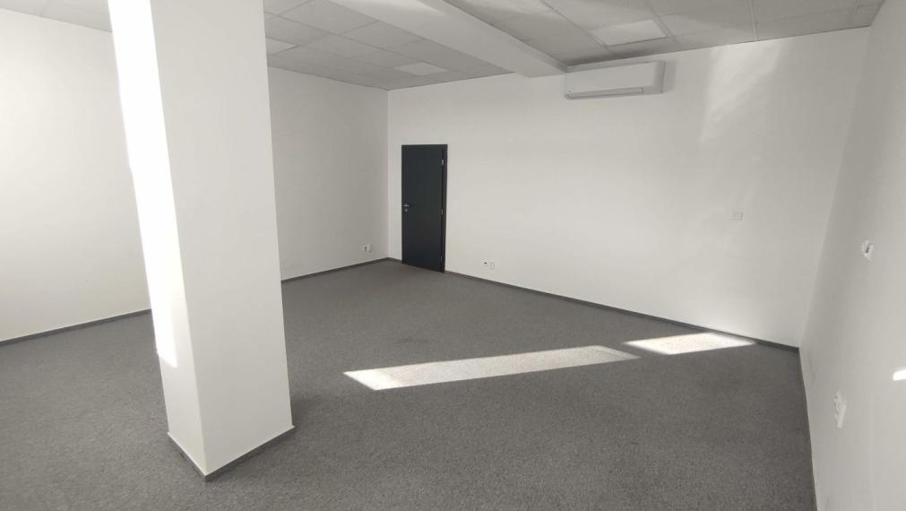 Skladové a kancelárske priestory na Vajnorskej ulici na prenájom, Bratislava III TOP