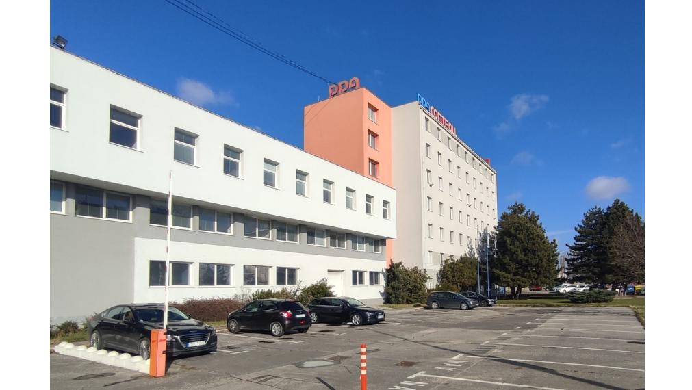 Skladové a kancelárske priestory na Vajnorskej ulici na prenájom, Bratislava III TOP