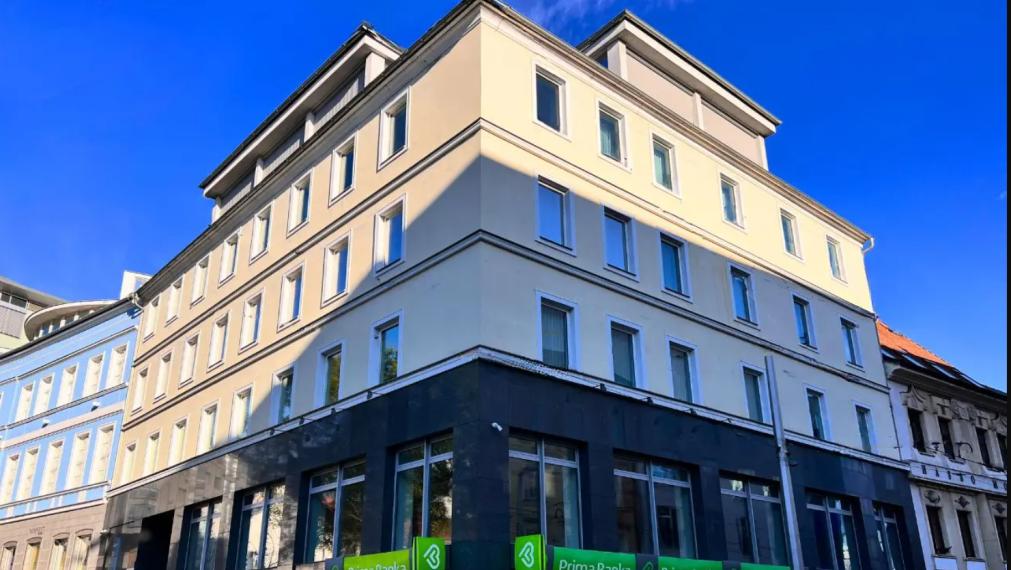 Kancelárie 15-60m2, s možnosťou zasadačky, roh Obchodnej a Hurbanovho Námestia, BAI