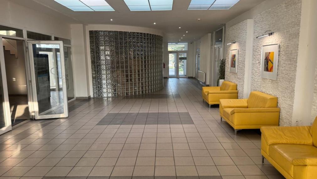 Polyfunkčná budova na predaj Bratislava 3, Staviteľská ulica