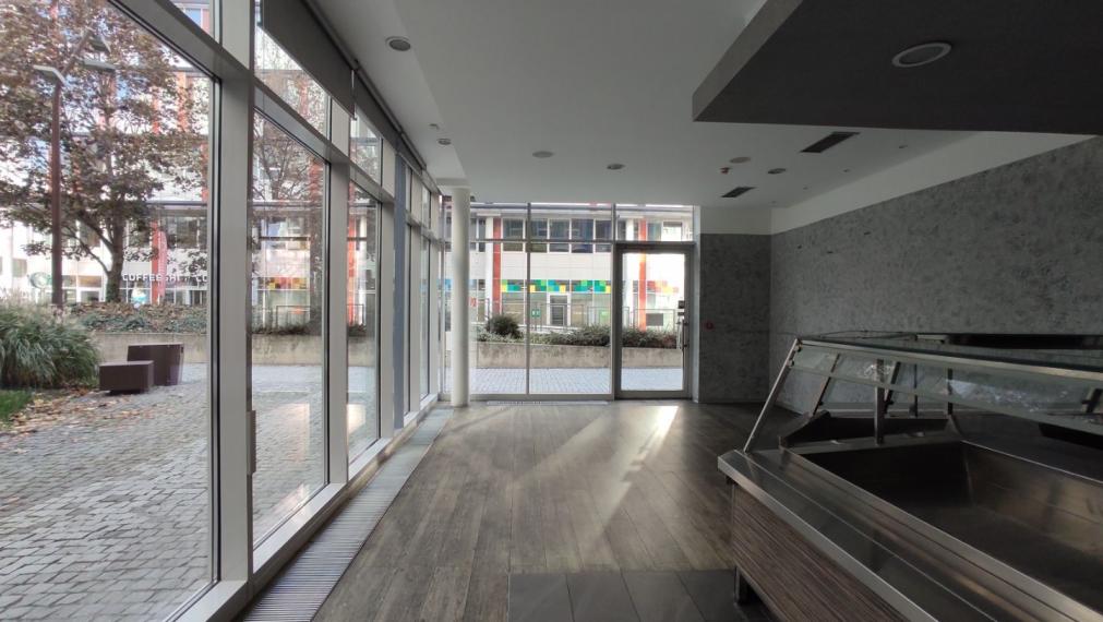 Obchodné priestory v Apollo BC 2, Prievozská-Ružinov