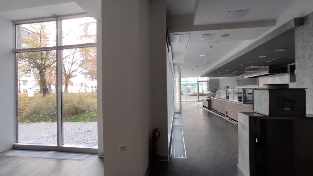 Obchodné priestory v Apollo BC 2, Prievozská-Ružinov