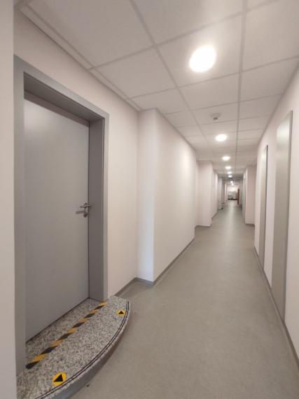 Holiday Inn Bajkalská - Priestory vhodné na fyzio, masáže, kliniku s parkovaním, BAII, 394m2