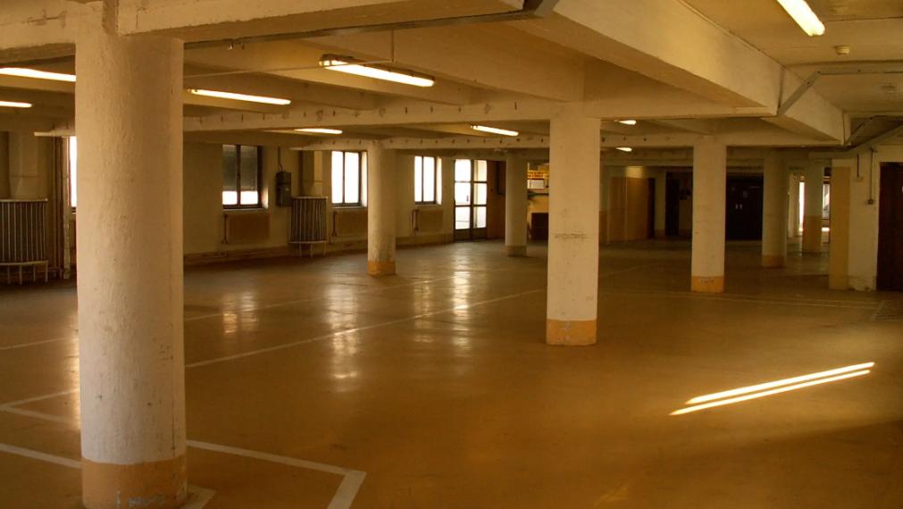 Prenájom skladovej a výrobnej  haly 2771 m2 Hodonín