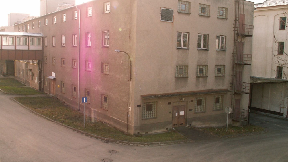 Prenájom skladovej a výrobnej  haly 2771 m2 Holíč