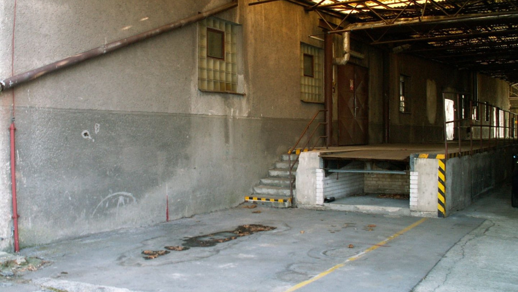 Prenájom skladovej a výrobnej  haly 2771 m2 Holíč