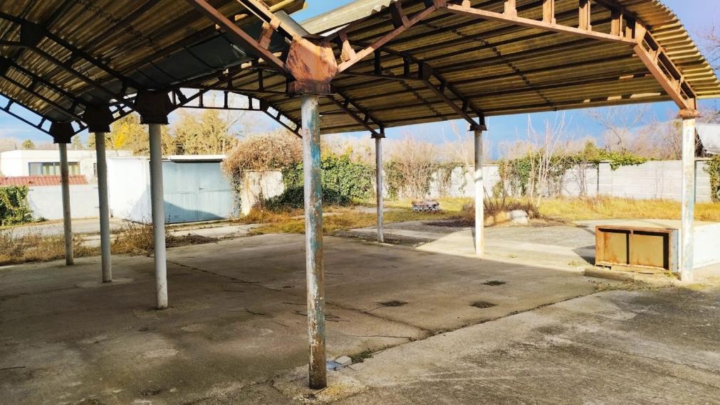 Samostatný oplotený objekt 2100 m2 Devínska Nová Ves