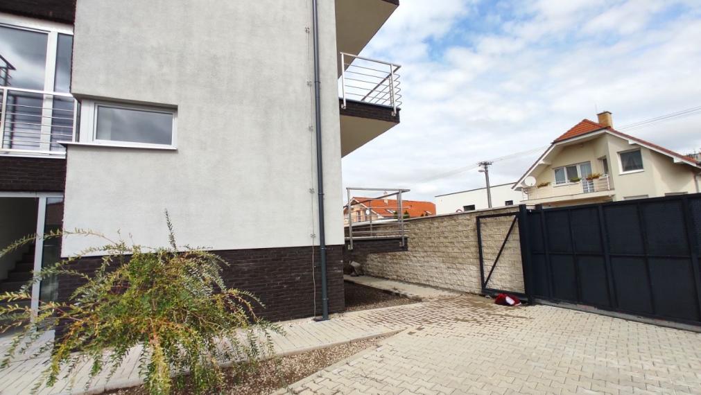 Objekt vhodný na podnikanie, Podunajské Biskupice