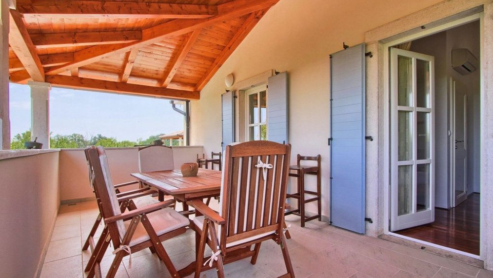 Vila v pokojnom prostredí nad zálivom Raška