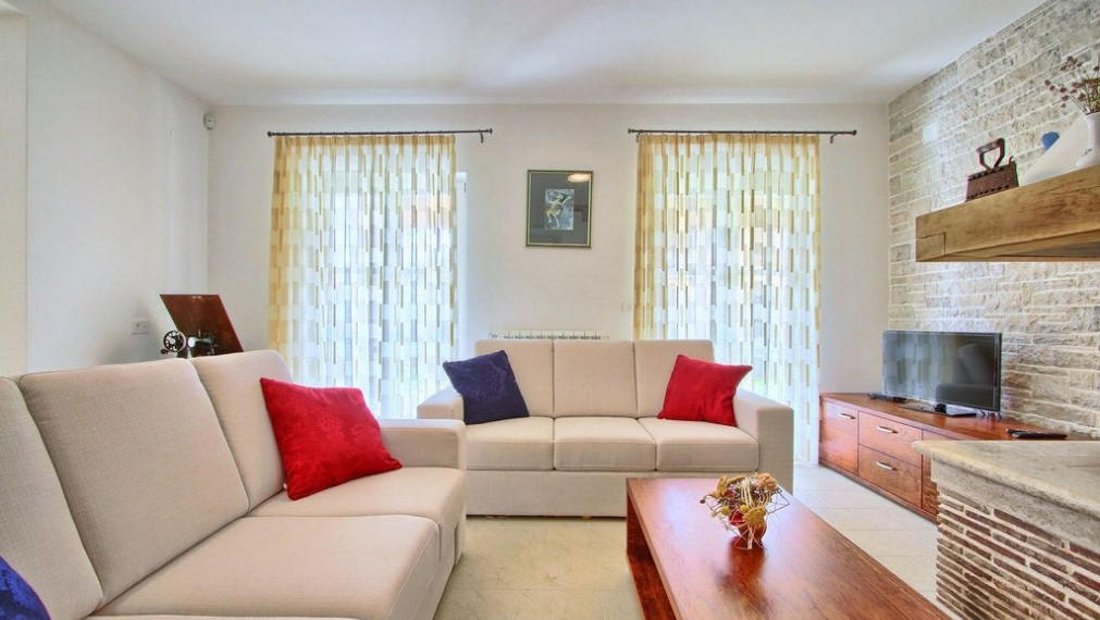 Vila v pokojnom prostredí nad zálivom Raška