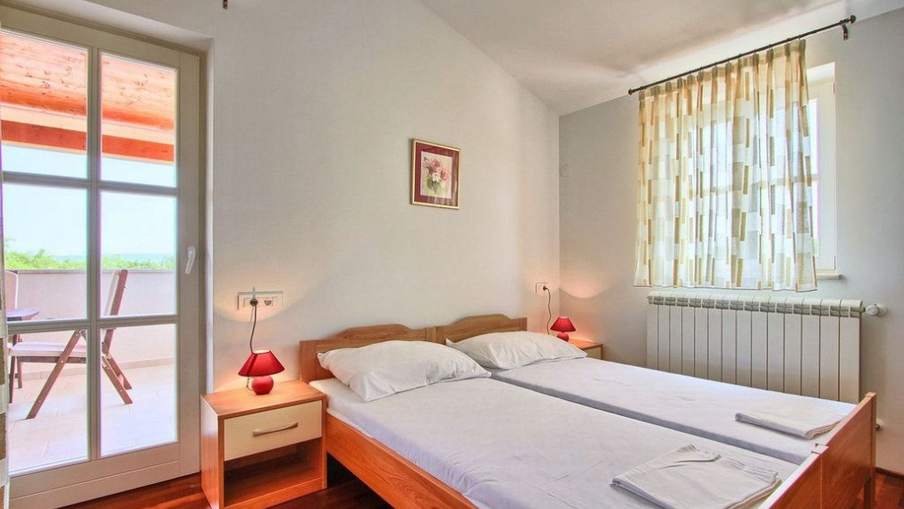 Vila v pokojnom prostredí nad zálivom Raška