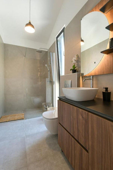 ISTRIA, SVETI LOVREČ – Plne vybavený nový prízemný dom s bazénom