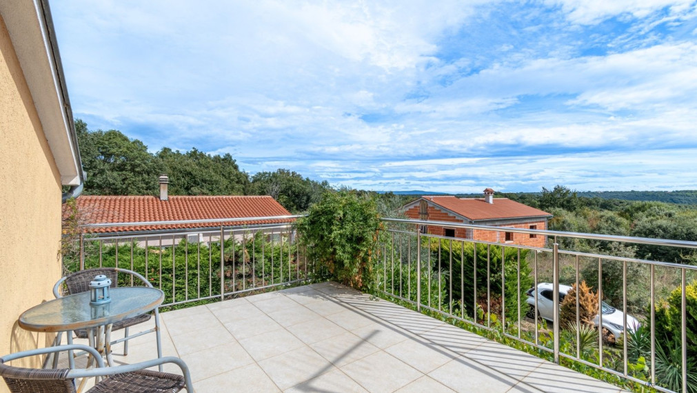 Dom vo Valture len 1 km od mora na predaj