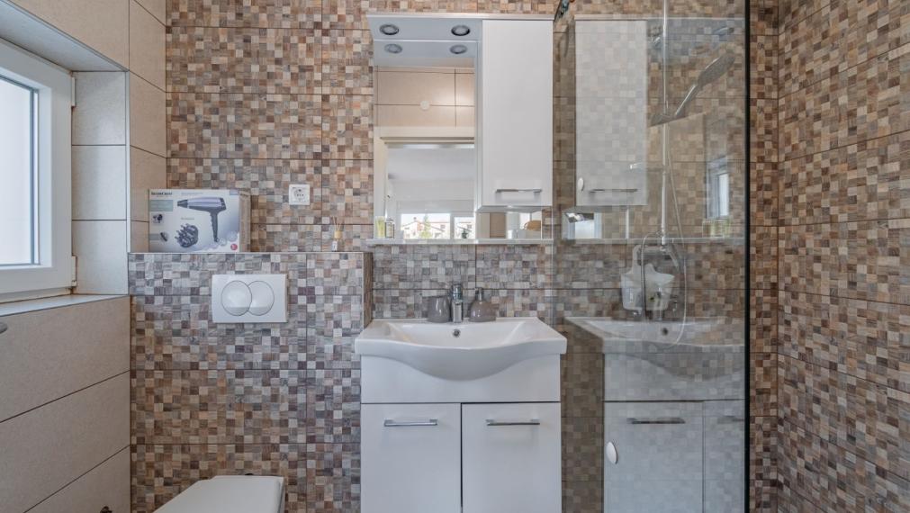 ISTRIA, TINJAN – Dvojdom s bazénom INVESTIČNÁ PRÍLEŽITOSŤ