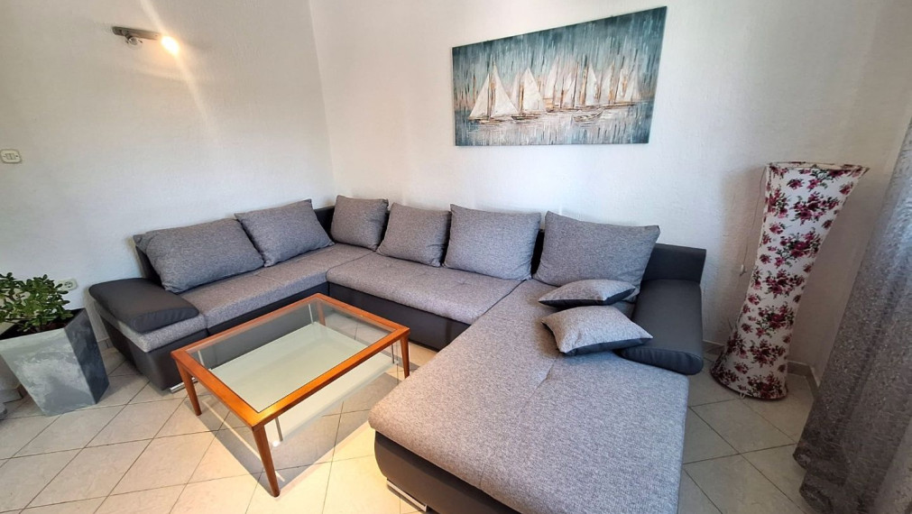 Dom v zátoke Lozica na predaj