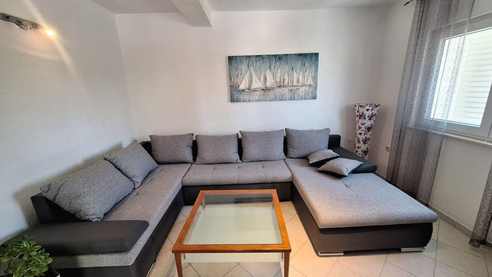 Dom v zátoke Lozica na predaj