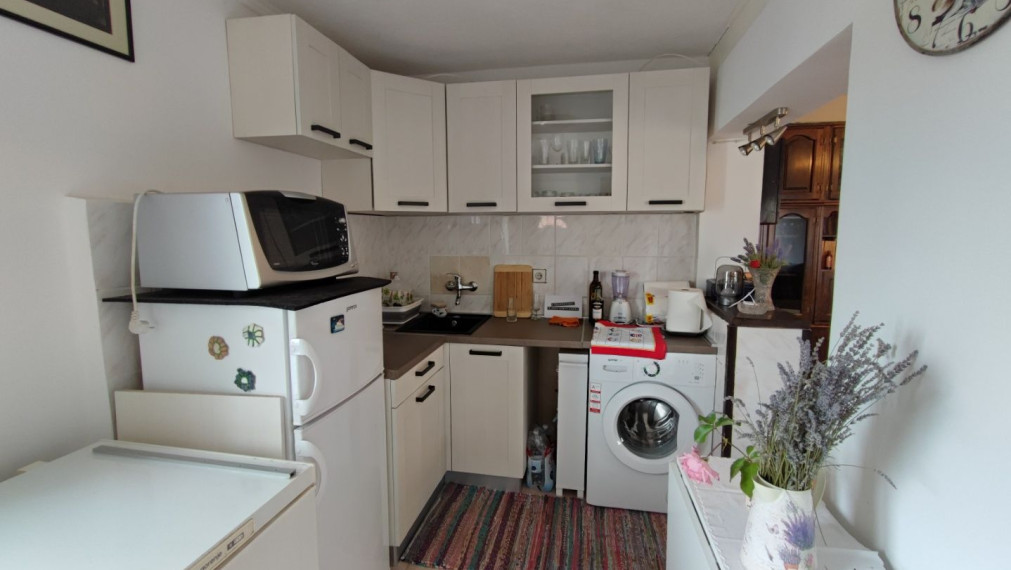 Dom s dvoma bytmi a záhradou, blízko mora, Sabunike-Nin, Zadar