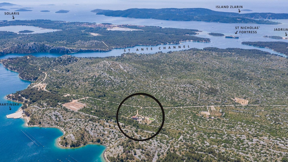 Dom s bazénom a záhradou, Martinska – Šibenik