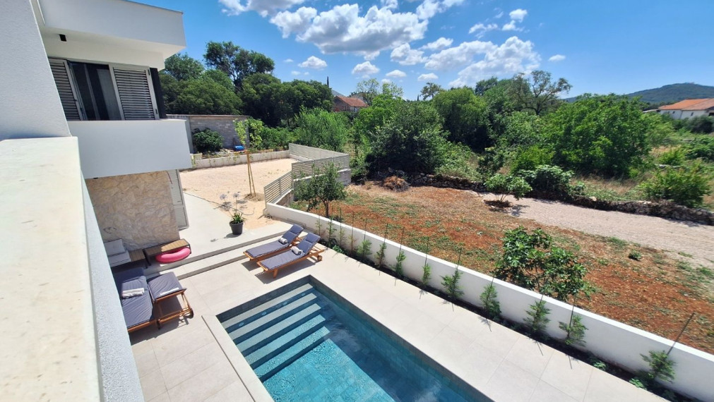 Vila s bazénom, 4 spálne, novostavba – oblasť Šibenik