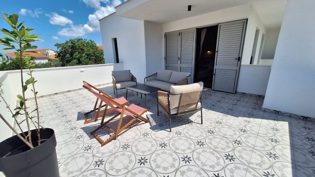 Vila s bazénom, 4 spálne, novostavba – oblasť Šibenik