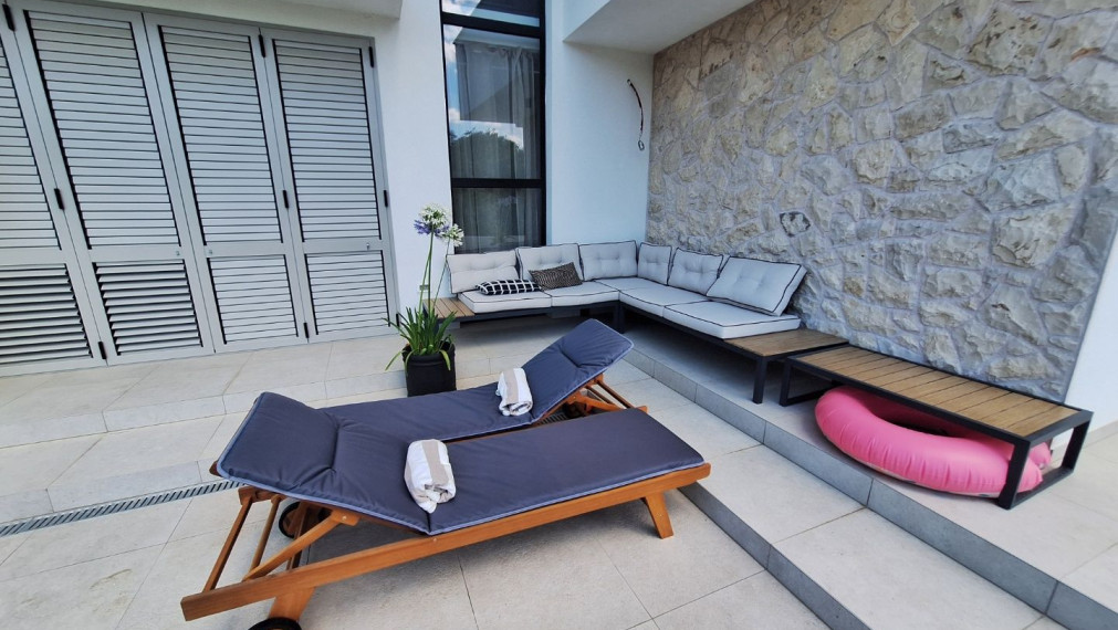 Vila s bazénom, 4 spálne, novostavba – oblasť Šibenik