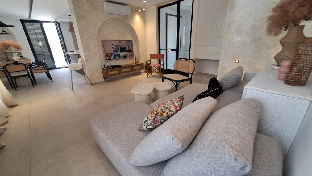 Vila s bazénom, 4 spálne, novostavba – oblasť Šibenik